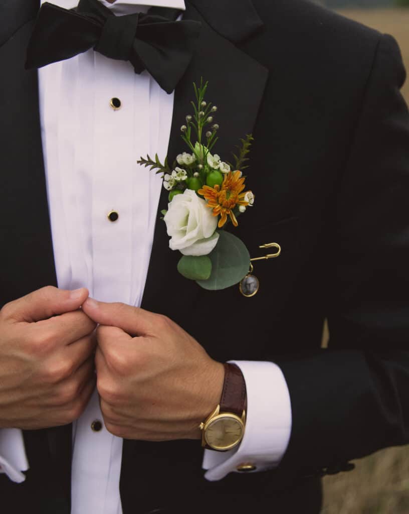 Groom Boutonniere Closeup Photography
